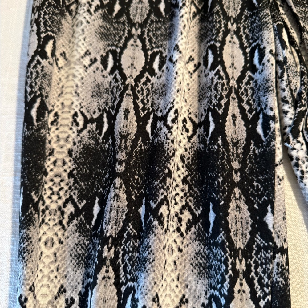 Veronica one piece jumpsuit! - Picture 3 of 10